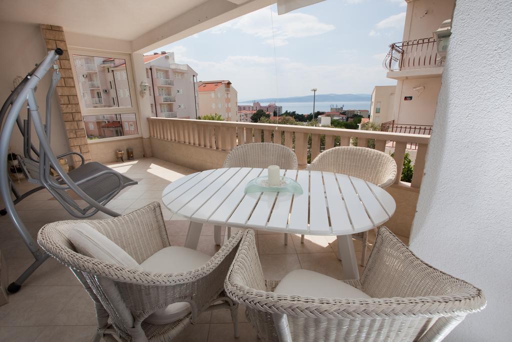 شقة House Bilic Baška Voda الغرفة الصورة