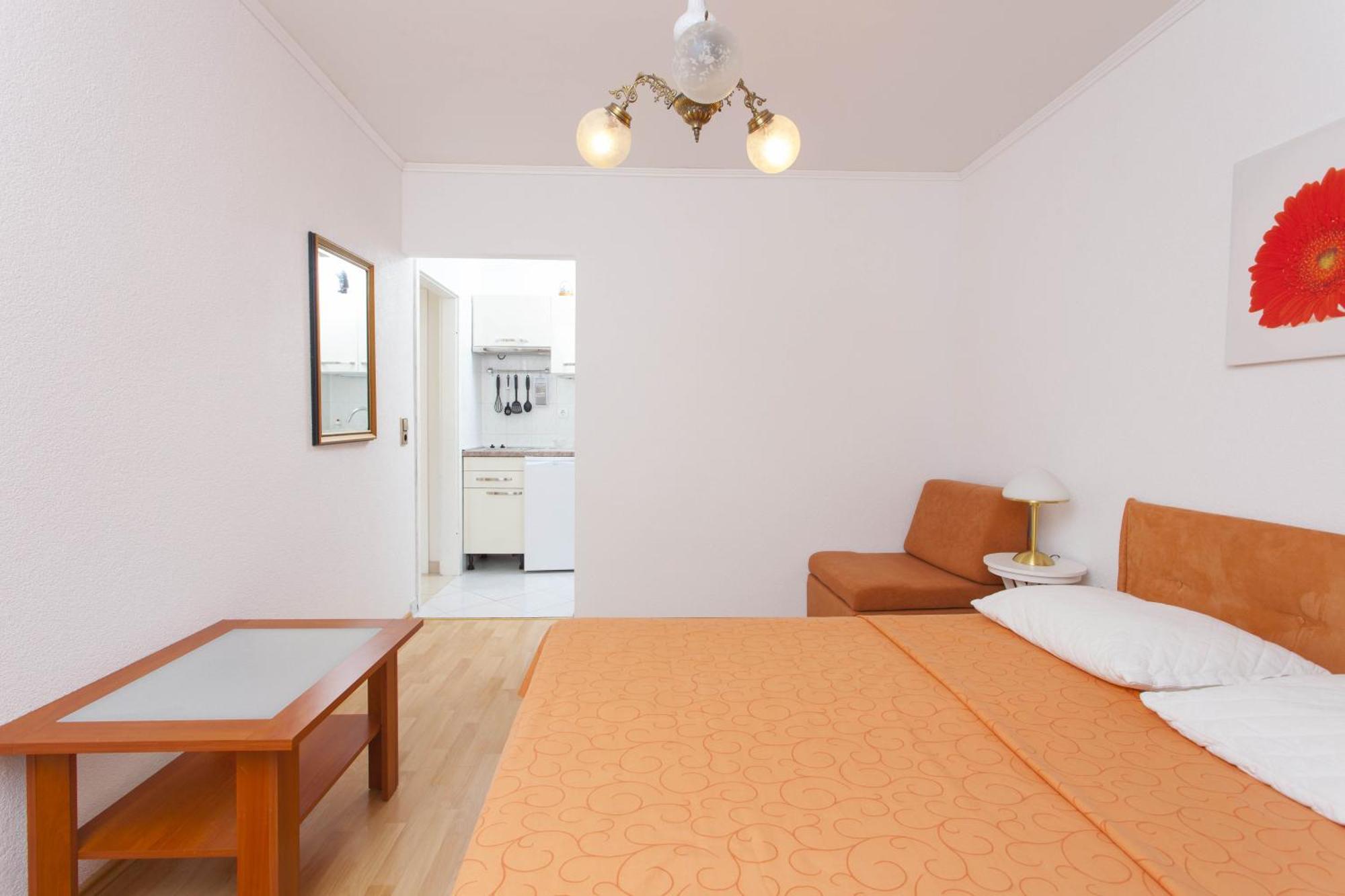 شقة House Bilic Baška Voda الغرفة الصورة