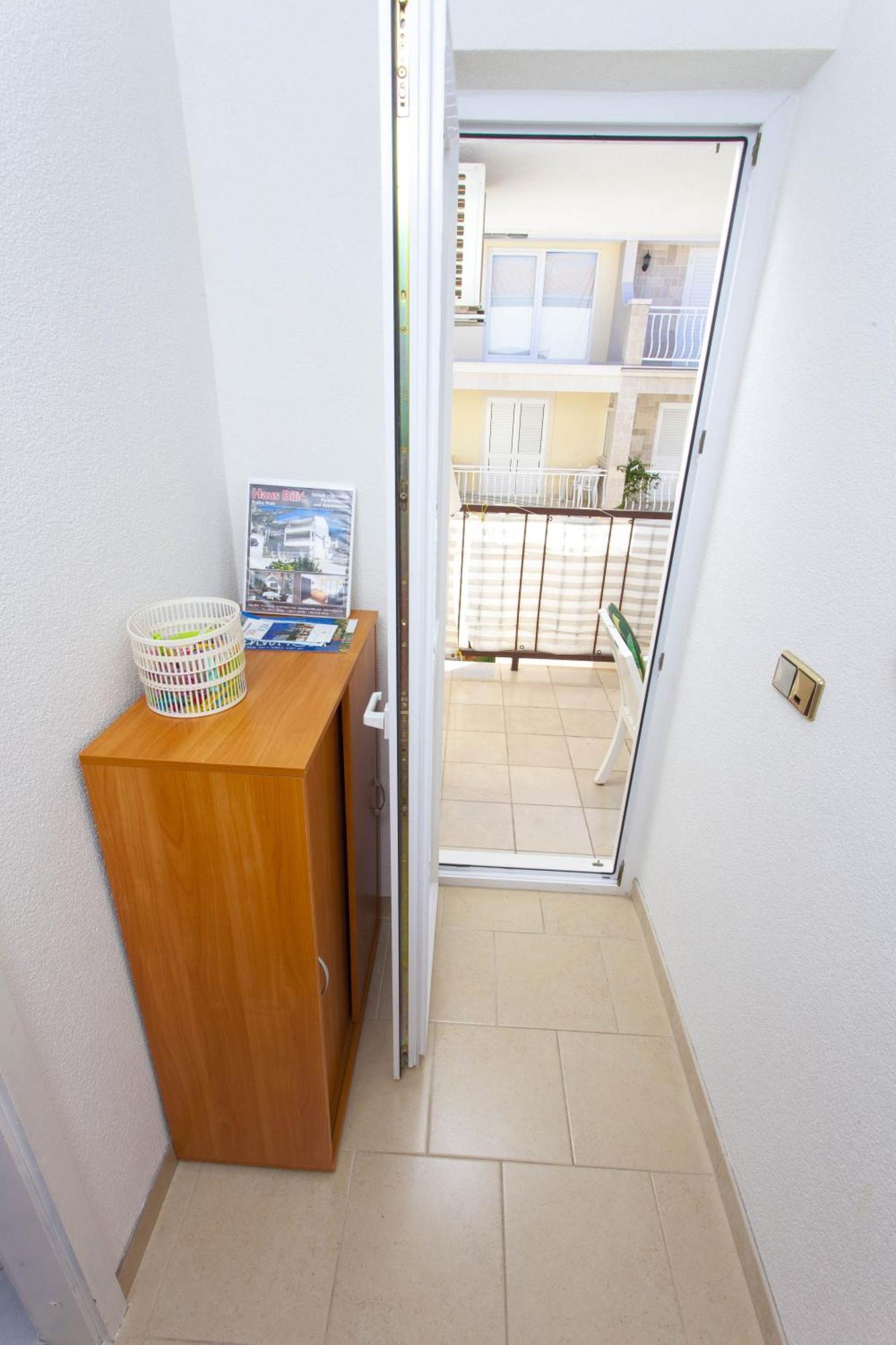 شقة House Bilic Baška Voda الغرفة الصورة