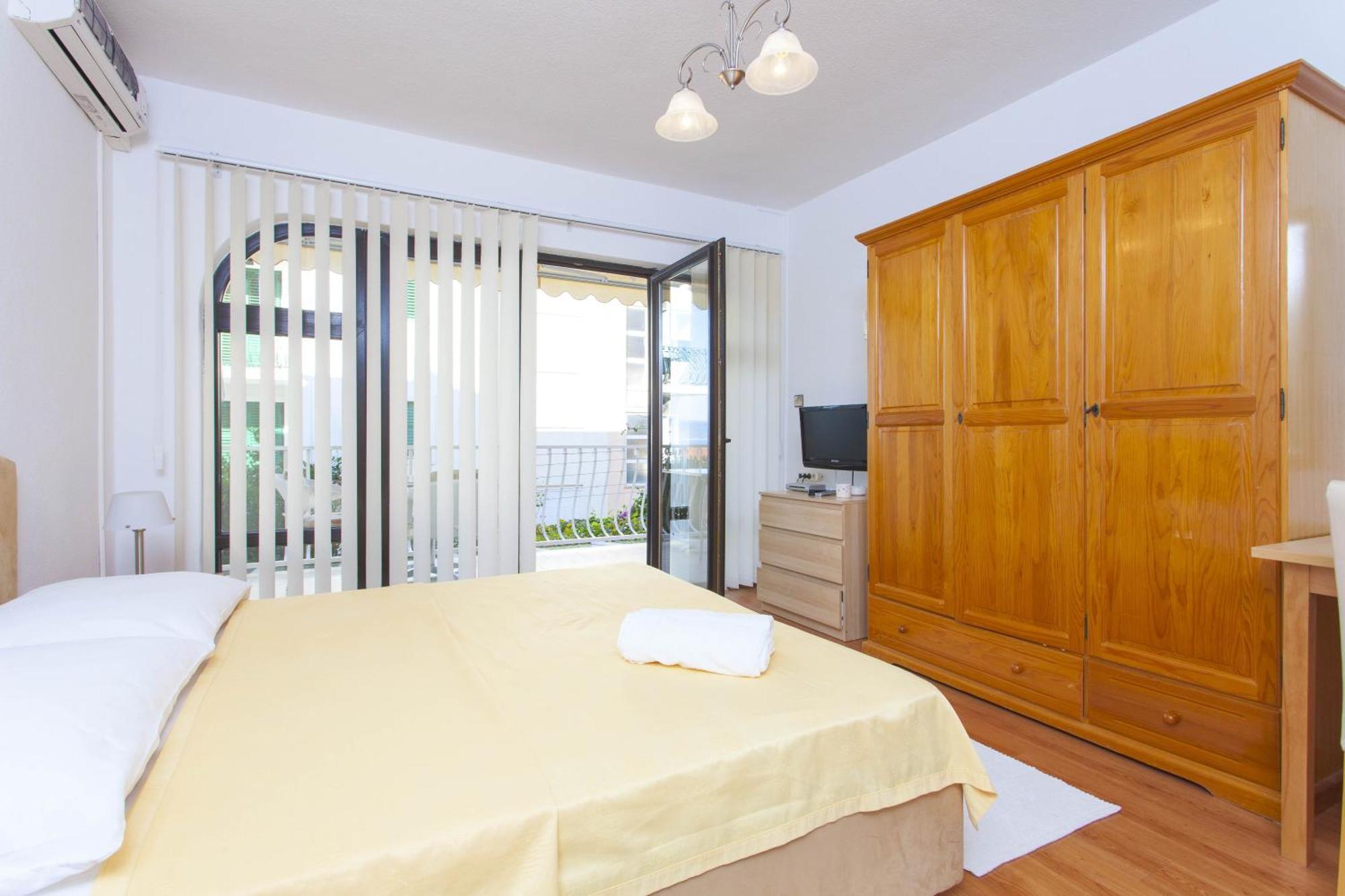 شقة House Bilic Baška Voda الغرفة الصورة