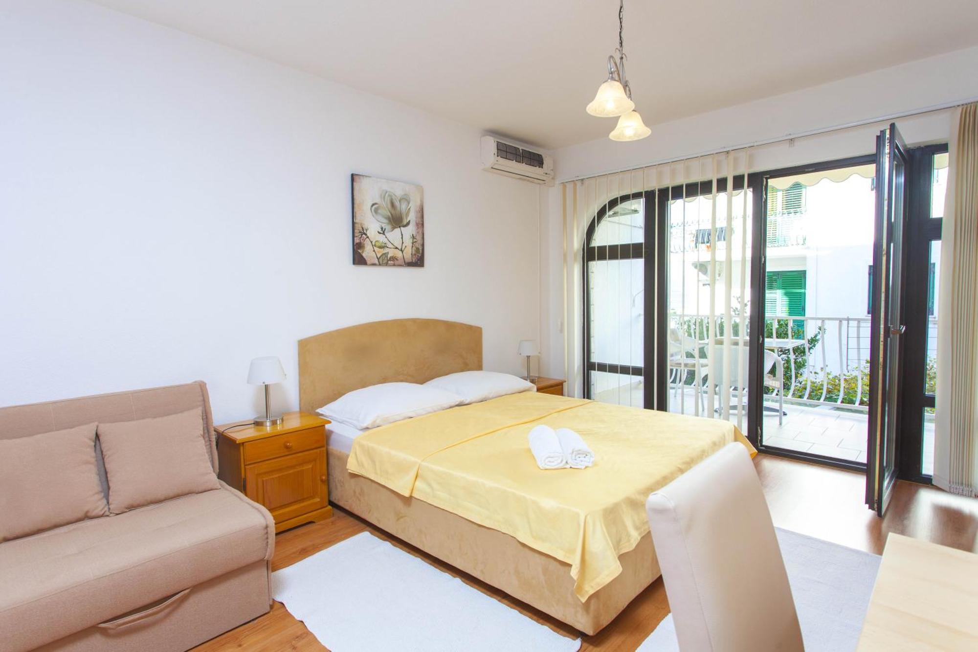 شقة House Bilic Baška Voda الغرفة الصورة