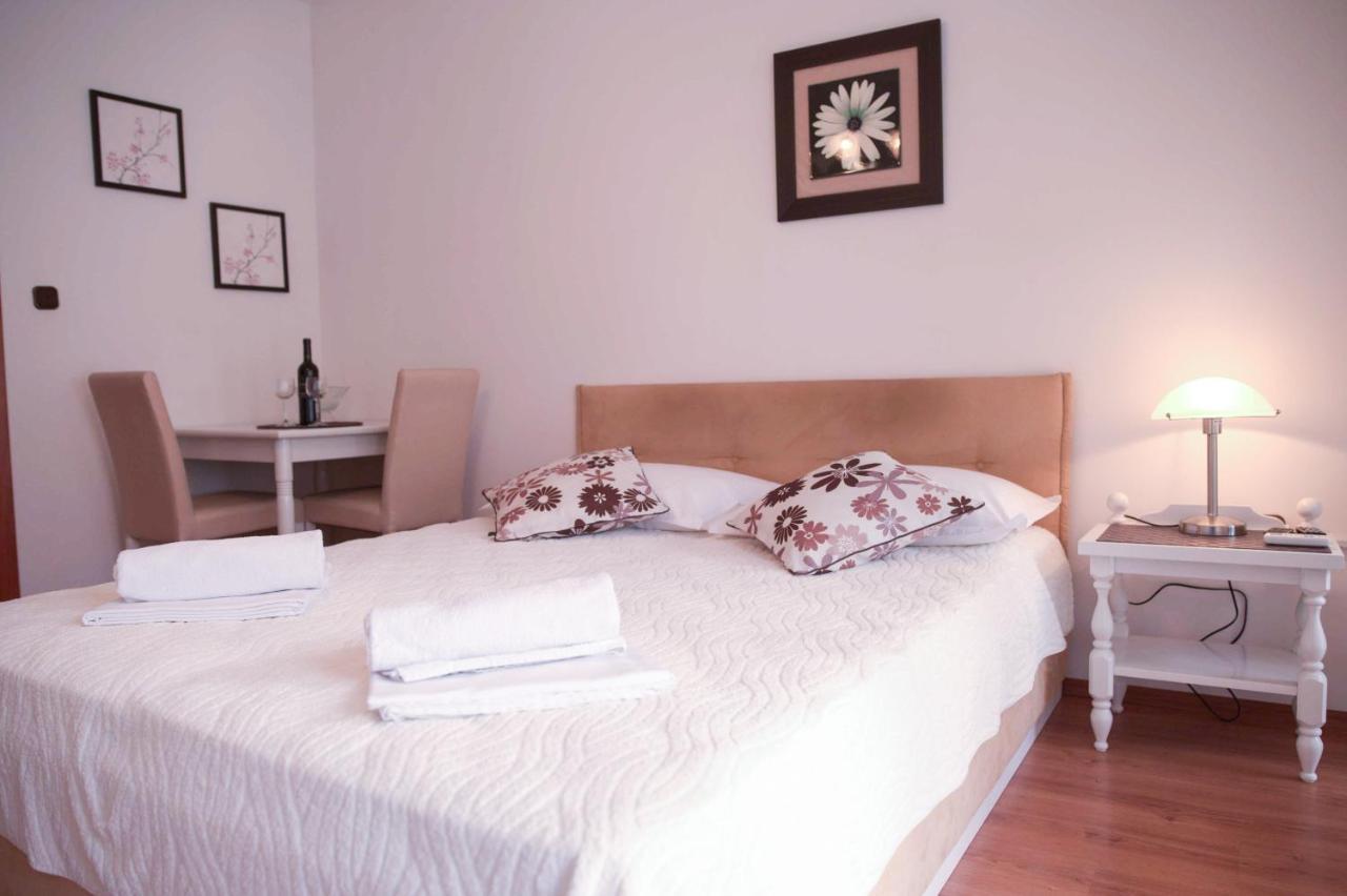شقة House Bilic Baška Voda المظهر الخارجي الصورة