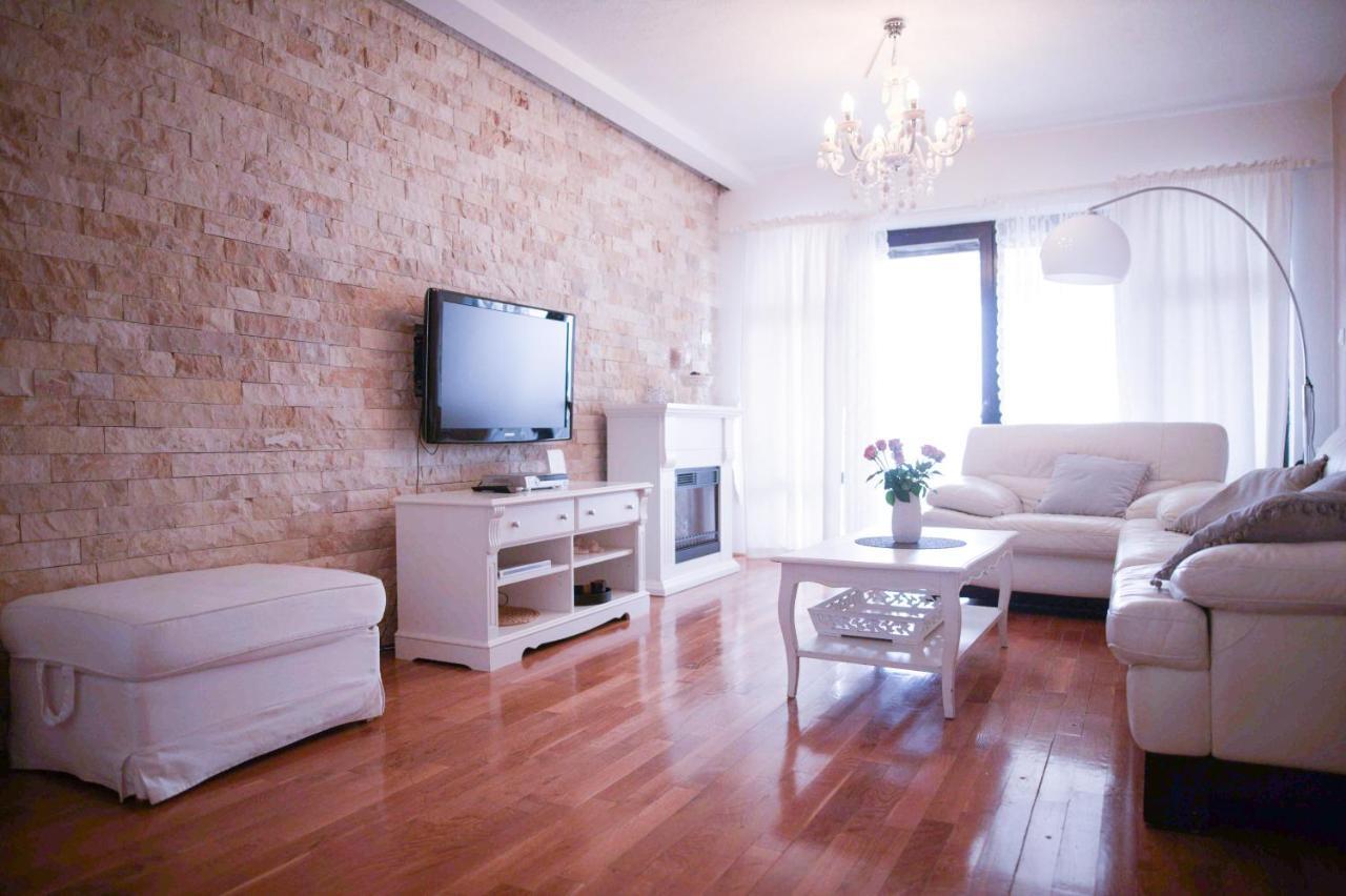شقة House Bilic Baška Voda المظهر الخارجي الصورة