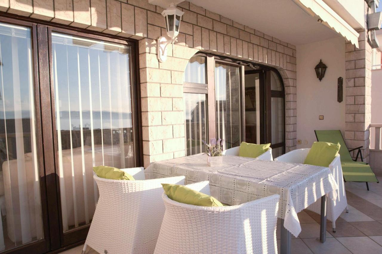 شقة House Bilic Baška Voda المظهر الخارجي الصورة