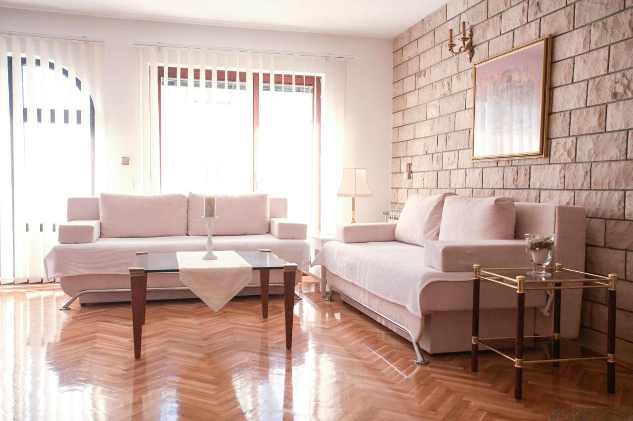 شقة House Bilic Baška Voda المظهر الخارجي الصورة